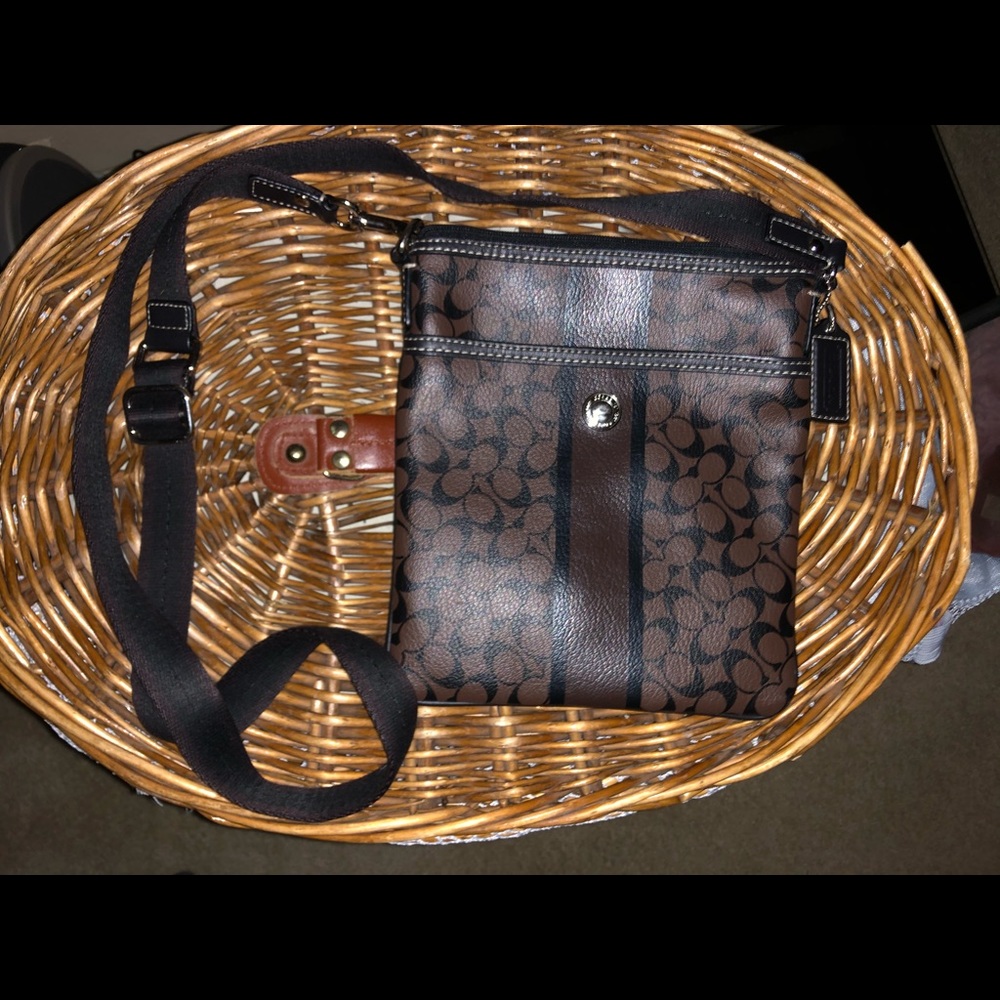 Coach crossbody purse